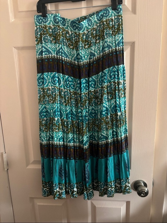 Dress Barn Dresses & Skirts - Dress Barn Teal & Aqua Printed Pleated Midi Skirt